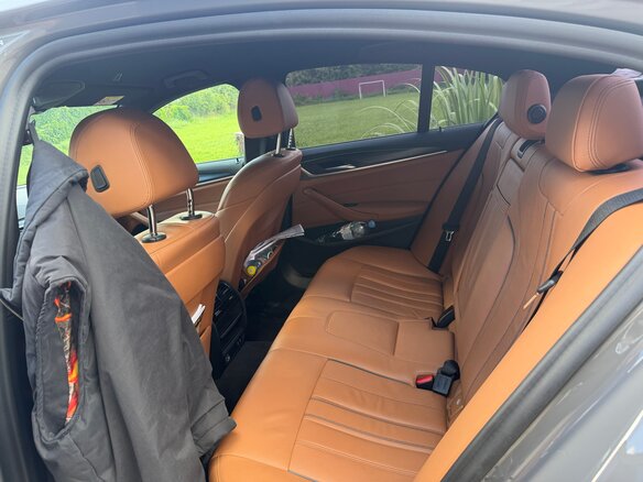 2021 BMW 5 серии 520d xDrive VII (G30/G31/G38) Рестайлинг, серый, 4000000 рублей - вид 9