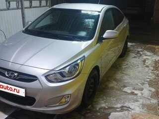 2014 Hyundai Solaris I Рестайлинг, серебристый, 1200000 рублей, вид 2
