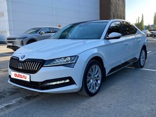 2021 Skoda Superb III Рестайлинг, белый, 3500000 рублей, вид 1