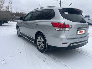 2014 Nissan Pathfinder IV, серебристый, 1900000 рублей, вид 4
