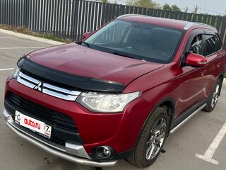 2014 Mitsubishi Outlander III, красный, 1600000 рублей, вид 3