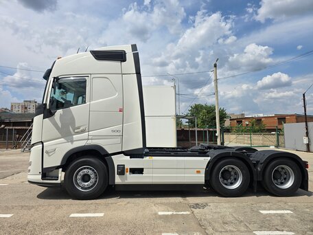 2026 Volvo FH, белый, 22800000 рублей, вид 2