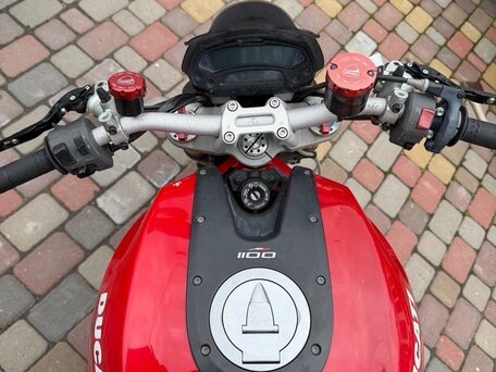 2008 Ducati Monster 1100, красный, 670000 рублей, вид 5