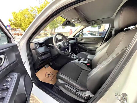 2024 Honda Vezel II, белый, 1724190 рублей, вид 3