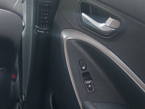 2015 Hyundai Santa Fe III Рестайлинг, серебристый, 2200000 рублей - вид 7