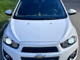 2013 Chevrolet Aveo II, белый, 850000 рублей, вид 2
