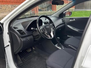 2015 Hyundai Solaris I Рестайлинг, белый, 1200000 рублей, вид 4