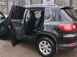 2010 Volkswagen Tiguan I, чёрный, 1150000 рублей, вид 4