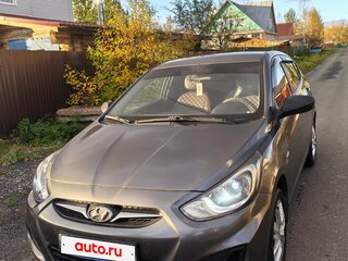 2013 Hyundai Solaris I, серый, 820000 рублей, вид 3