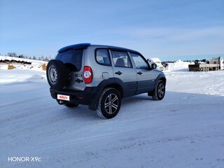 2013 Chevrolet Niva I Рестайлинг, серый, 450000 рублей, вид 4