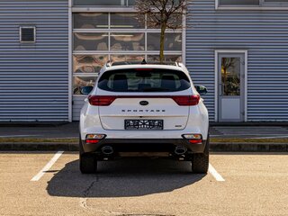2021 Kia Sportage IV Рестайлинг, белый, 2535000 рублей, вид 5