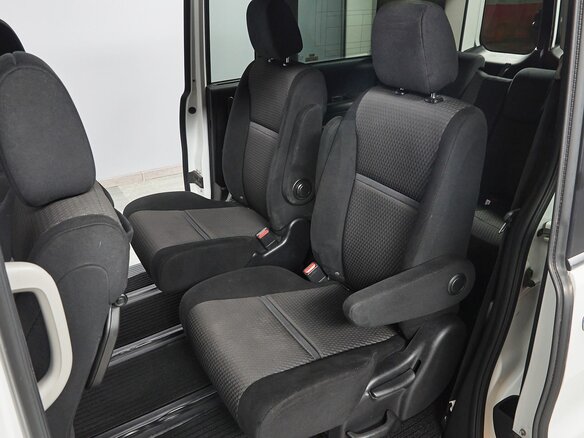 2015 Honda Stepwgn Spada V, белый, 1847000 рублей - вид 17