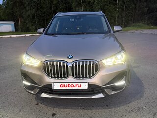 2020 BMW X1 20i xDrive II (F48) Рестайлинг, коричневый, 4250000 рублей, вид 2
