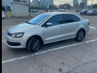 2010 Volkswagen Polo V, серебристый, 559999 рублей, вид 5