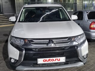 2018 Mitsubishi Outlander III Рестайлинг 3, белый, 2200000 рублей, вид 1