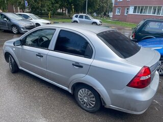 2008 Chevrolet Aveo I Рестайлинг, серебристый, 230000 рублей, вид 3