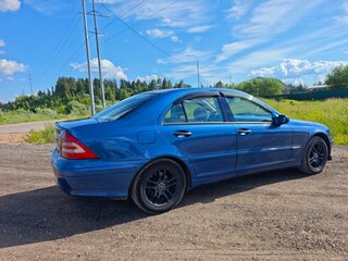 2004 Mercedes-Benz C-Класс 180 II (W203) Рестайлинг, синий, 550000 рублей, вид 3