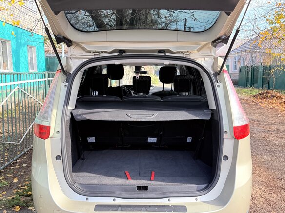 2011 Renault Scenic Grand III, бежевый, 870000 рублей - вид 13