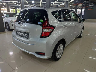 2018 Nissan Note II Рестайлинг, серебристый, 849000 рублей, вид 4