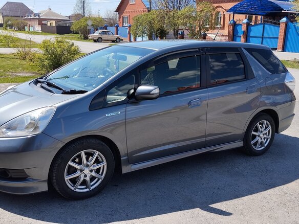 2012 Honda Fit Shuttle I, серый, 1020000 рублей