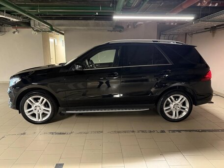 2016 Mercedes-Benz GLE 350 d I (W166), чёрный, 4000000 рублей, вид 3