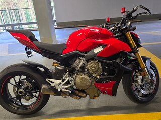 2020 Ducati Streetfighter V4, красный, 1800000 рублей, вид 2