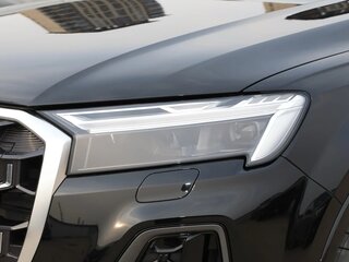 2025 Audi Q7 45 TFSI II (4M) Рестайлинг 2, чёрный, 10123000 рублей, вид 2