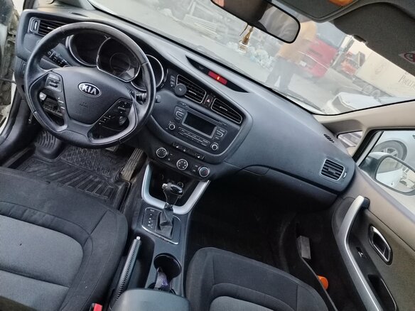2015 Kia Ceed II Рестайлинг, белый, 930000 рублей - вид 1