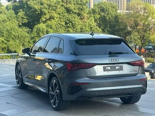 2022 Audi A3 Sportback 35 TFSI IV (8Y), серый, 1690002 рублей, вид 4