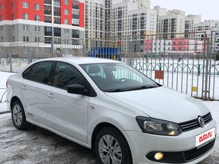 2014 Volkswagen Polo V, белый, 670000 рублей, вид 2