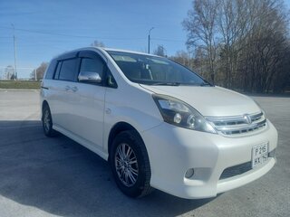 2011 Toyota ISis I Рестайлинг, белый, 1500000 рублей, вид 4
