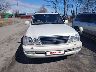 2001 Toyota Land Cruiser Cygnus 100 Series, белый, 2300000 рублей, вид 2