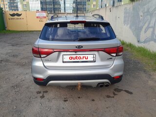 2019 Kia Rio X-Line IV, серебристый, 990000 рублей, вид 4