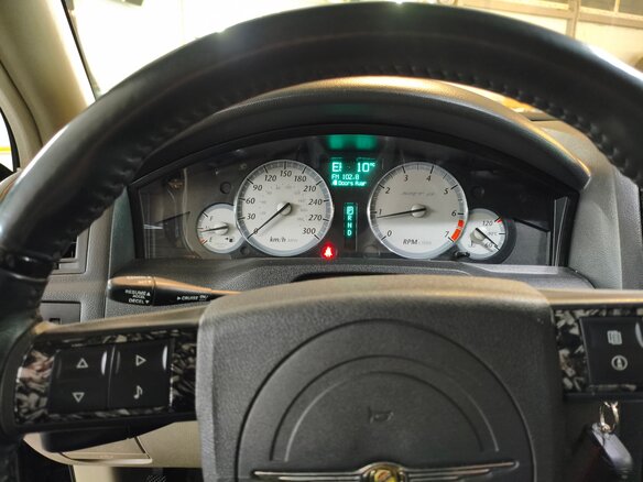 2004 Chrysler 300C I, чёрный, 2500000 рублей - вид 20