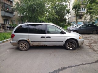 2003 Dodge Caravan IV, серебристый, 380000 рублей, вид 3