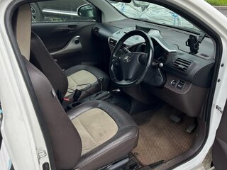 2009 Toyota iQ, белый, 590000 рублей, вид 5