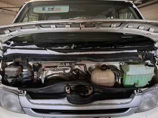 2009 Toyota HiAce H200, белый, 2050000 рублей, вид 4