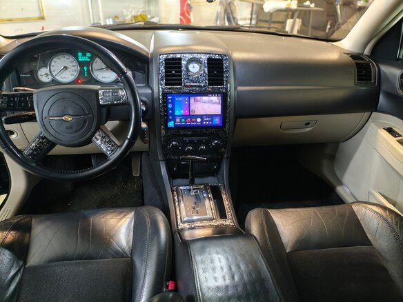2004 Chrysler 300C I, чёрный, 2500000 рублей - вид 18