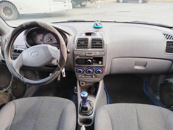 2006 Hyundai Accent ТагАЗ II, бежевый, 730000 рублей - вид 9