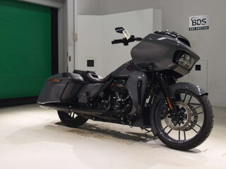 2018 Harley-Davidson CVO Road Glide, серый, 2150000 рублей, вид 3