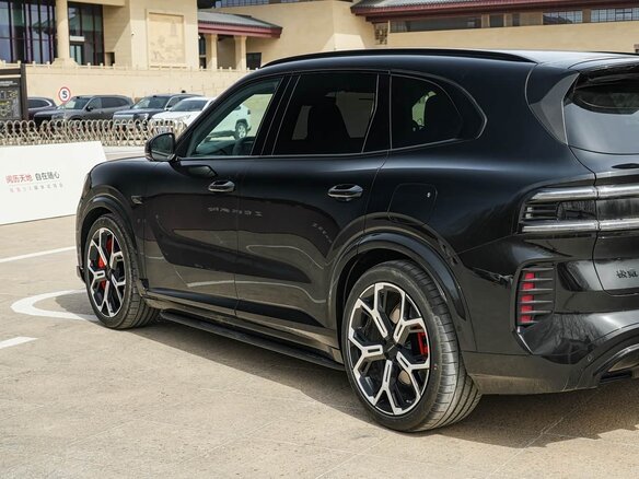 2026 Zeekr 8X Dawn, чёрный, 11650000 рублей - вид 5