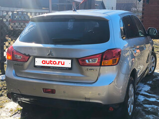 2013 Mitsubishi ASX I, серебристый, 700000 рублей, вид 5