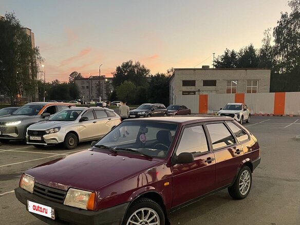 1999 Lada (ВАЗ) 2109, красный, 150000 рублей