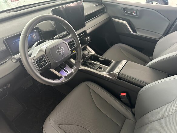 2026 Toyota RAV4 VI (XA60), белый, 4500000 рублей - вид 19