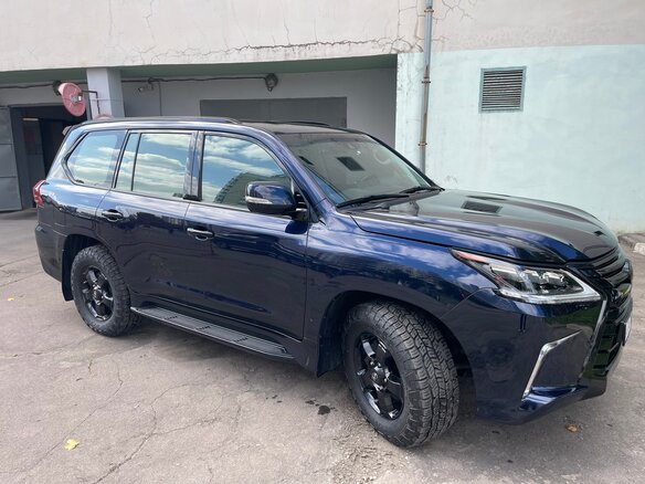 2017 Lexus LX 570 III Рестайлинг 2, синий, 11200000 рублей - вид 5