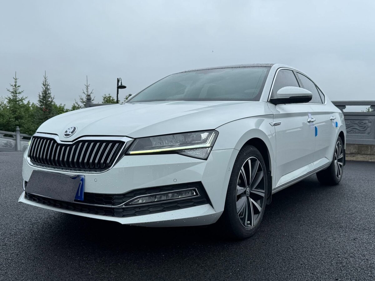 Открыть фотографии: Skoda Superb III Рестайлинг