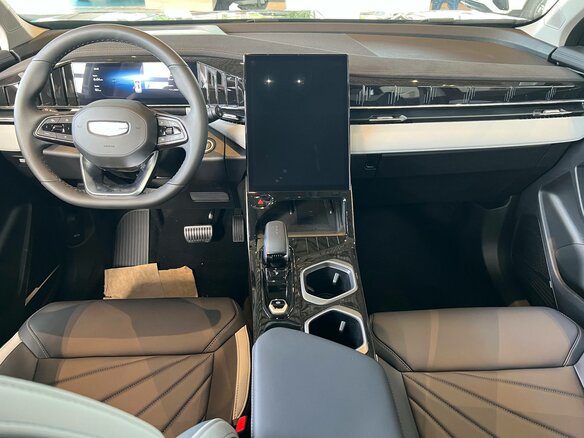 2026 Geely Atlas II, чёрный, 3449990 рублей - вид 12
