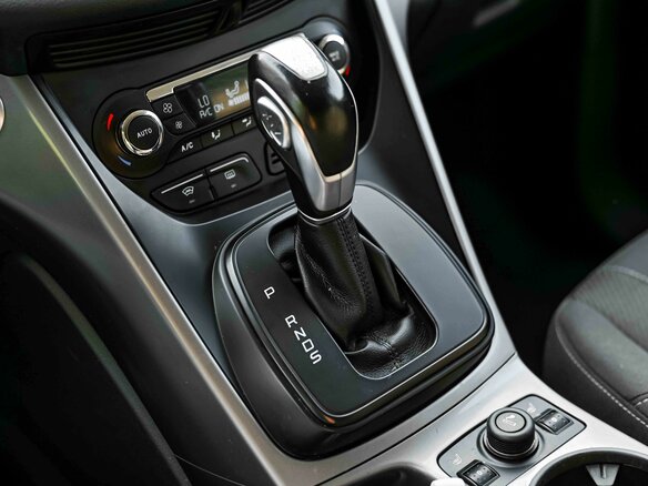 2015 Ford Kuga II, коричневый, 903000 рублей - вид 7