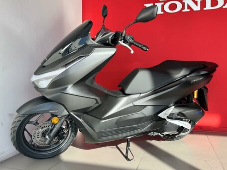 2026 Honda PCX 160, чёрный, 499900 рублей, вид 4