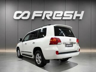 2012 Toyota Land Cruiser 200 Series Рестайлинг 1, белый, 3755000 рублей, вид 2